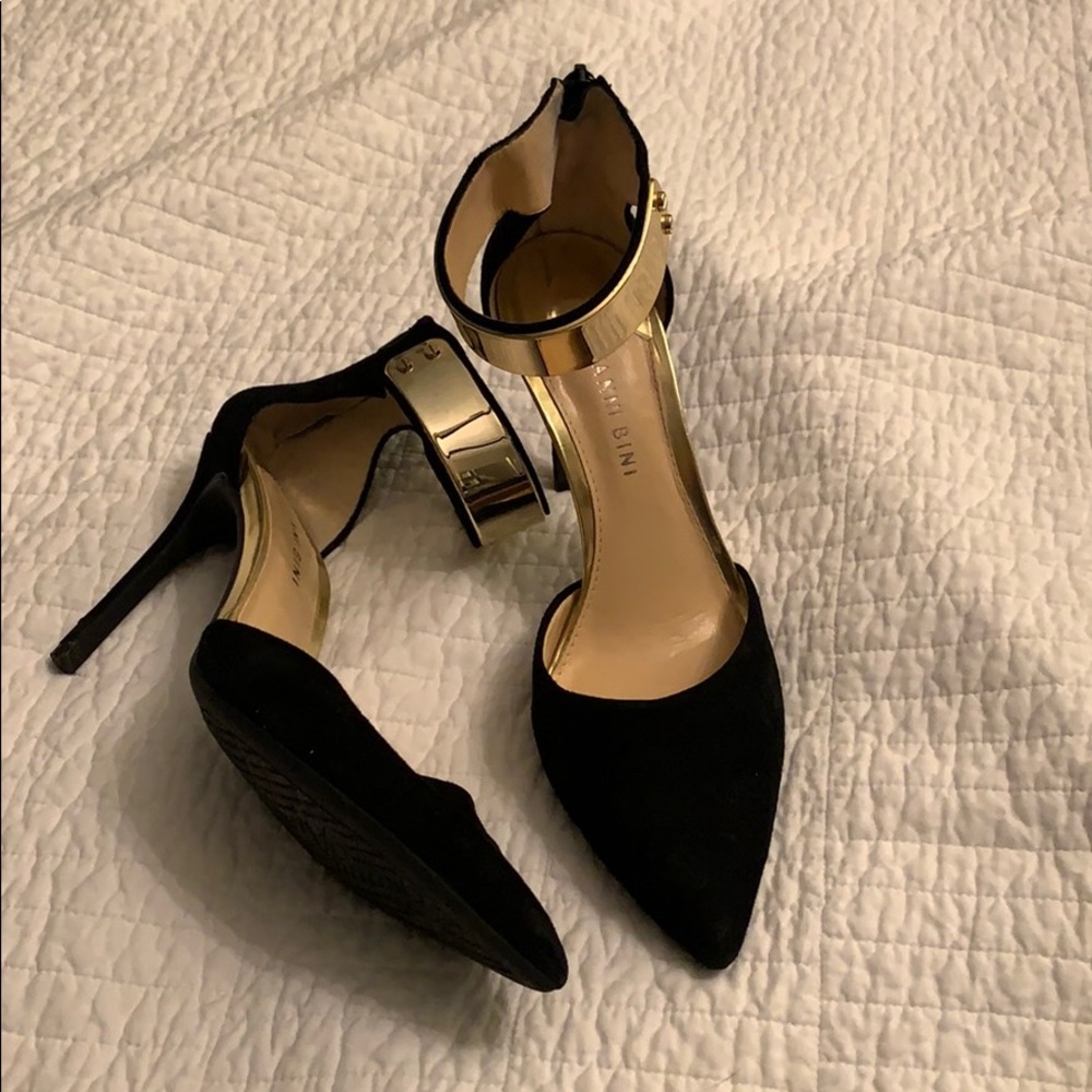 Velvet heel